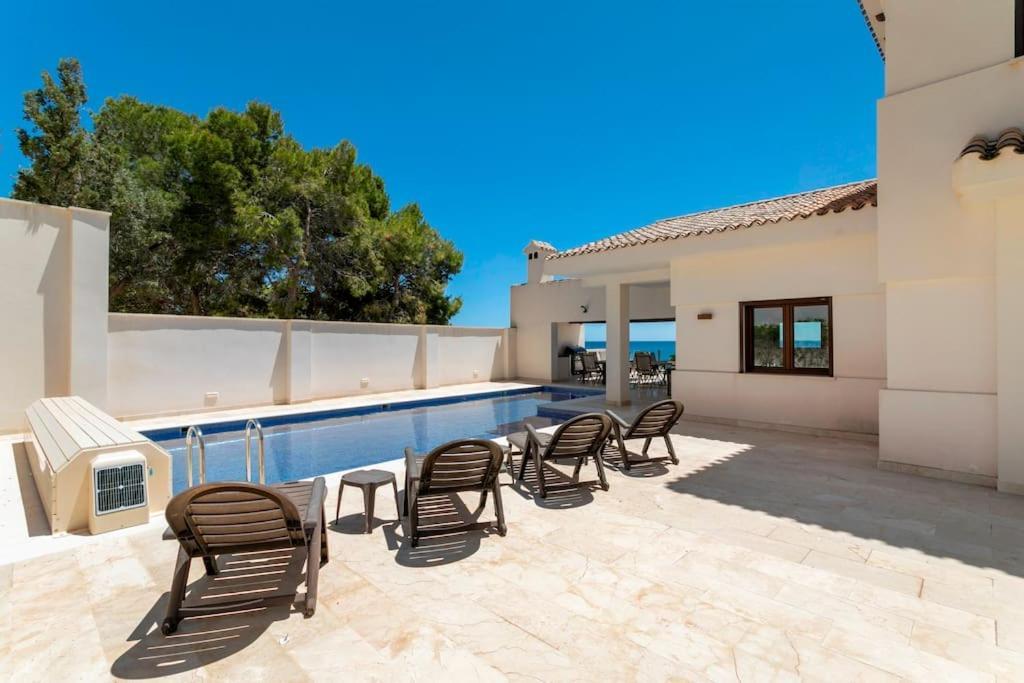 Villa Irene, Large First Line Villa With Amazing Sea- And Coast Views And Large Private Swimming Pool! Alicante Bagian luar foto