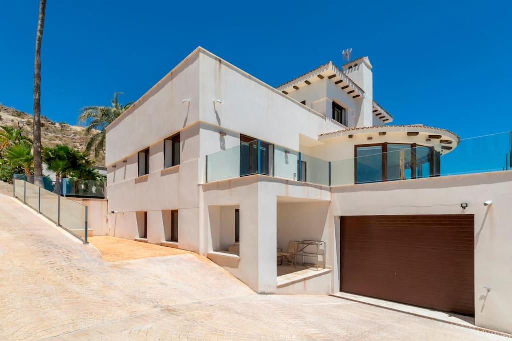 Villa Irene, Large First Line Villa With Amazing Sea- And Coast Views And Large Private Swimming Pool! Alicante Bagian luar foto